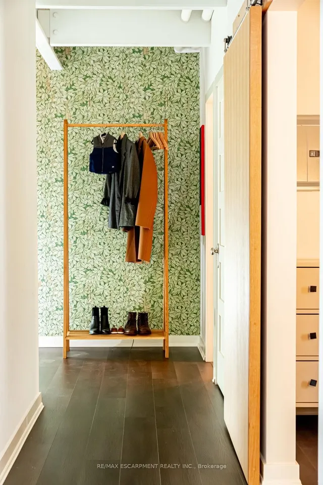 Additional image 21 of 66 Bay St Unit 102