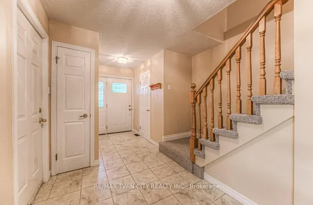 Additional image 6 of 44 Northmanor Cres