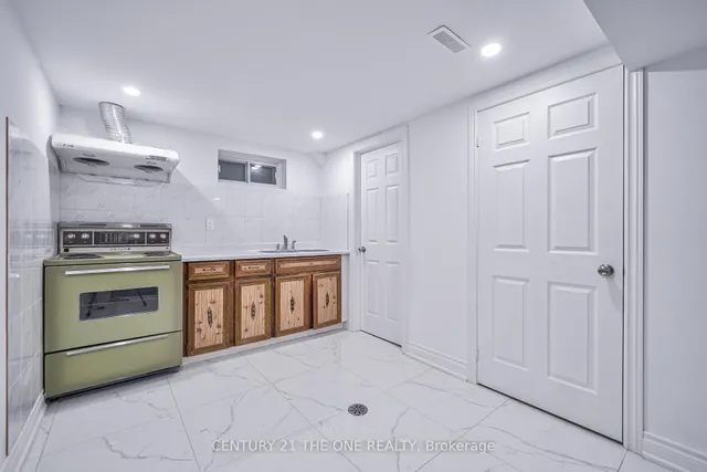 Additional image 34 of 54 Marblemount Cres