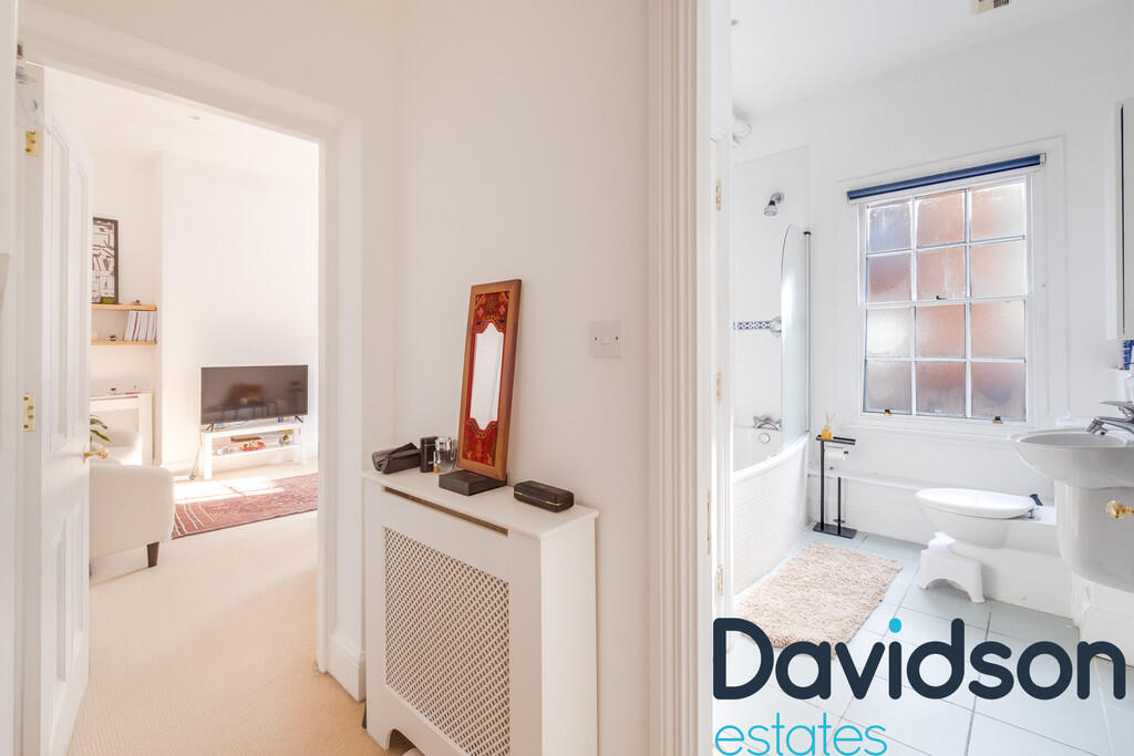 Additional image 8 of St James Place, 33 George Road