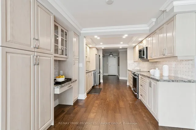 Additional image 11 of 2010 Islington Ave Unit 405