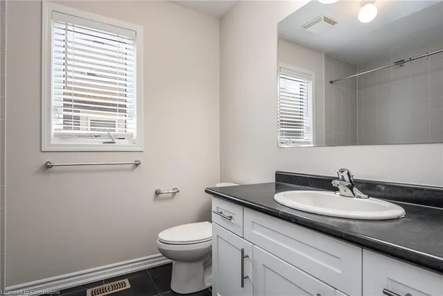 Additional image 41 of 25 Postmaster Dr