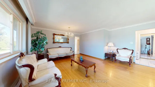 Additional image 8 of 574 Queens Dr