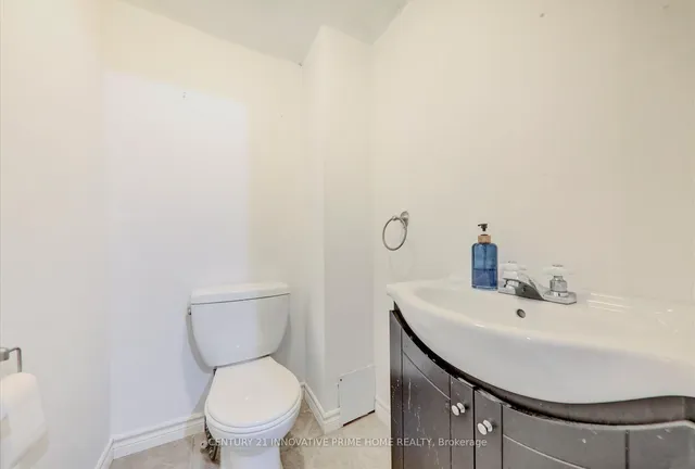 Additional image 26 of 79 Coyote Cres