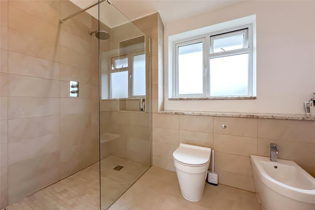 Additional image 9 of Evans Grove, St. Albans, Hertfordshire, AL4