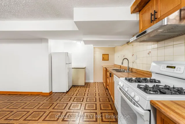 Additional image 43 of 114 Agincourt Dr