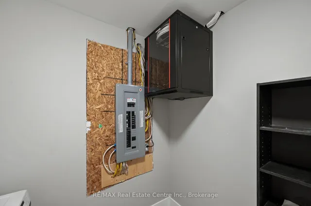 Additional image 40 of 276 Mausser Ave