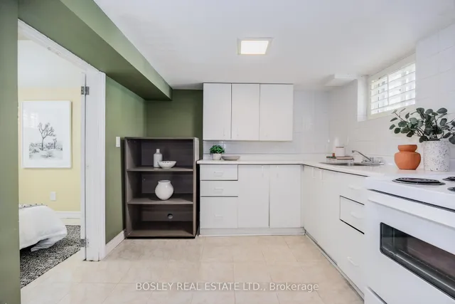 Additional image 19 of 85 Manderley Dr