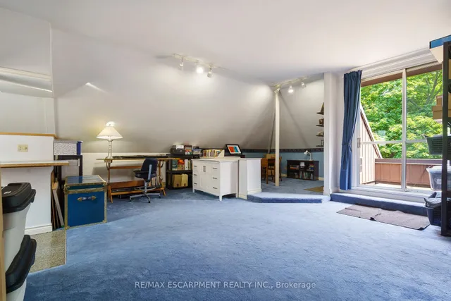 Additional image 33 of 275 Cumberland Ave