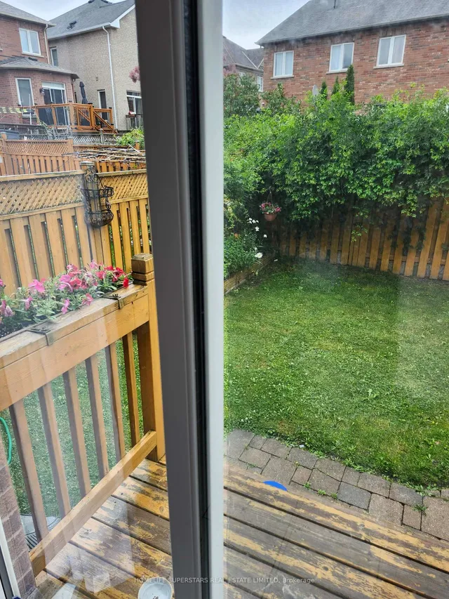 Additional image 18 of 13 Rocky Point Cres