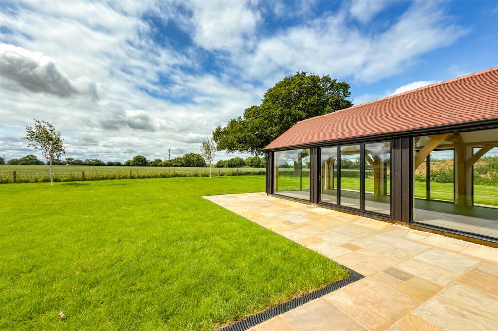 Additional image 4 of Oak Tree House, Kennel Lane, Kinsbourne Green, Harpenden, Hertfordshire, AL5