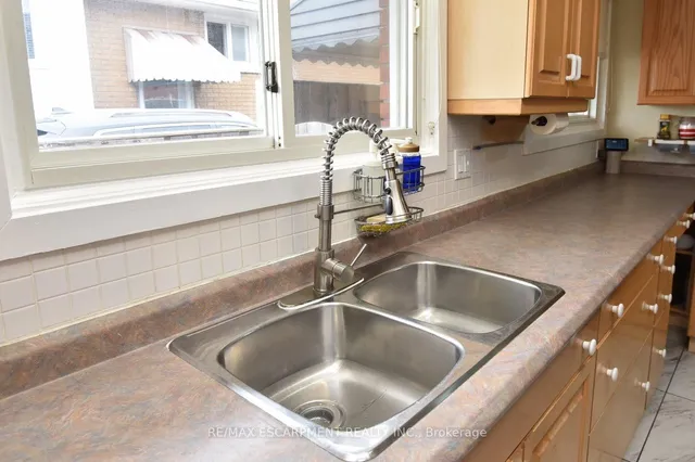 Additional image 16 of 73 Reno Ave