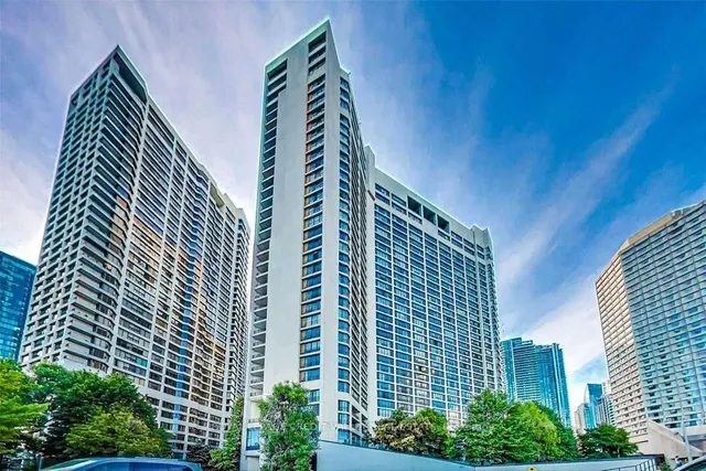 Additional image 21 of 33 Harbour Sq Unit 1421