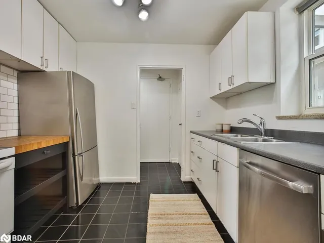 Additional image 20 of 185 Stephen Dr