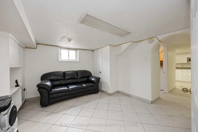 Additional image 24 of 42 Carr St