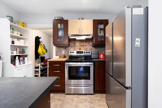 Additional image 10 of 585 Woodbine Ave