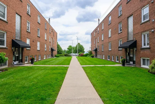 Additional image 28 of 1349 Lakeshore Rd Unit 22