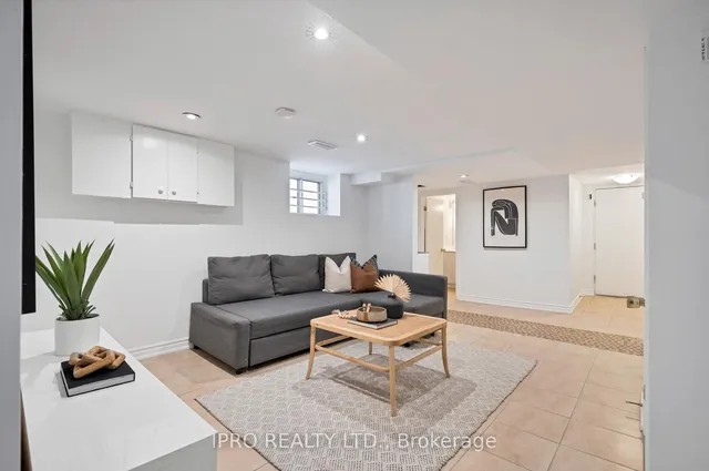 Additional image 37 of 273 Strathmore Blvd