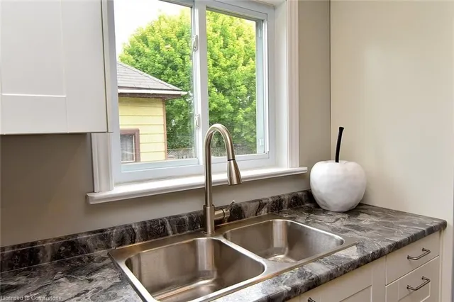 Additional image 8 of 58 Baldwin St