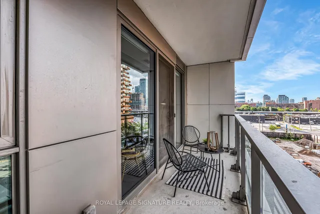 Additional image 24 of 118 Merchants' Wharf Unit 517