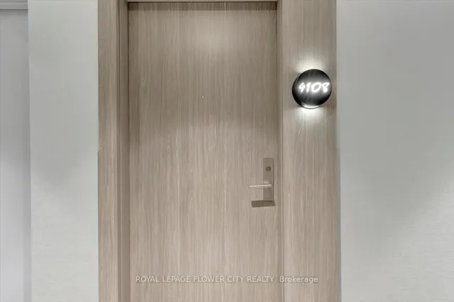 Additional image 30 of 161 Roehampton Ave Unit 4108