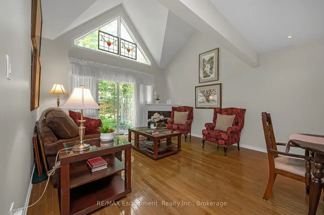 Additional image 8 of 212 Stonehenge Dr Unit 18