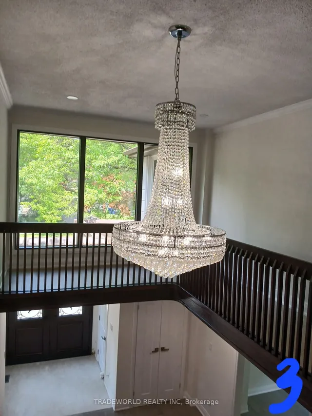 Additional image 11 of 49 Garnier Crt