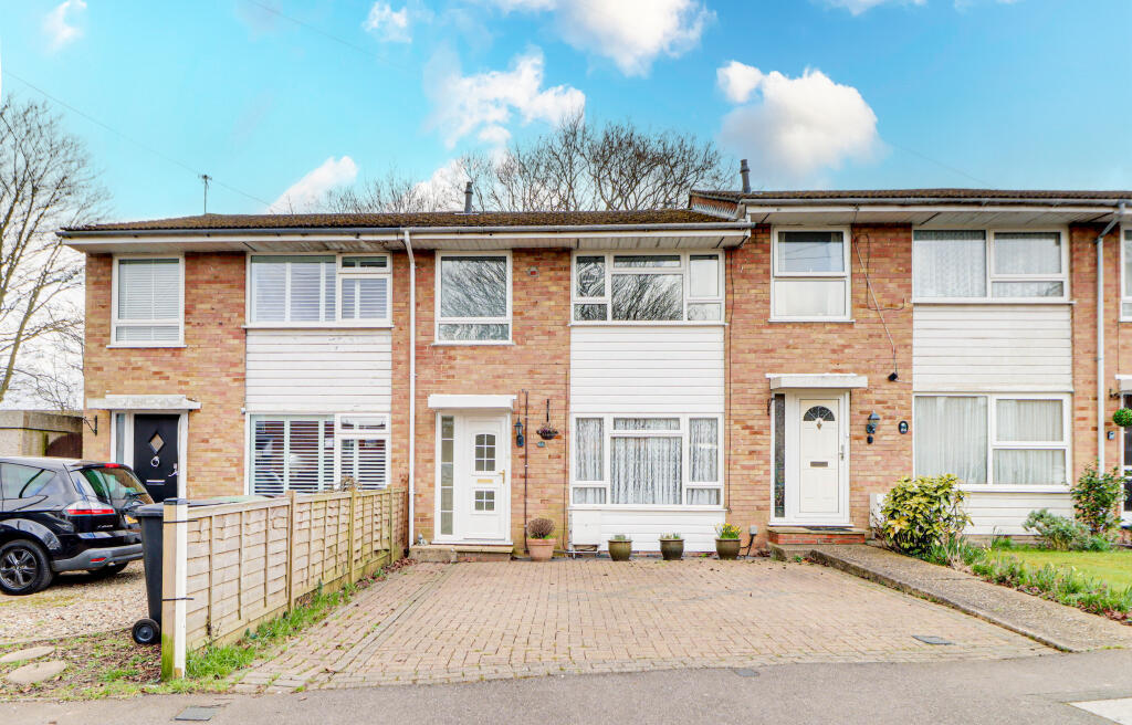 Cedarwood Drive, St. Albans, Hertfordshire, AL4