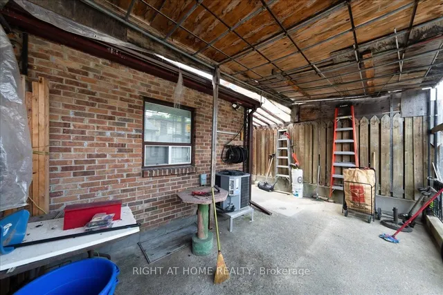 Additional image 40 of 449 Roxton Rd