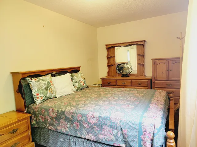 Additional image 34 of 61 Applegate Cres