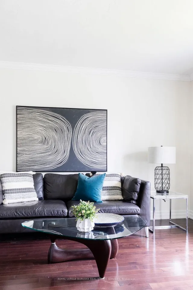 Additional image 8 of 20 Redhill Ave