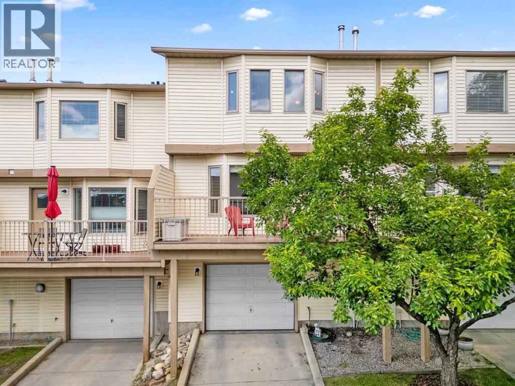 116 Patina Park SW|Calgary, Alberta T3H3E2