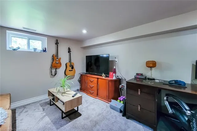 Additional image 46 of 345 Hawkridge Ave