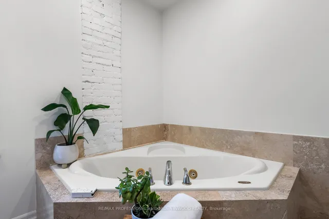 Additional image 16 of 224 Gilmour Ave