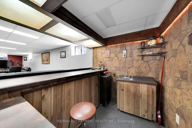 Additional image 16 of 150 Whitney Ave