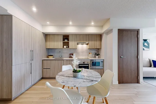 Primary image of 17 Bathurst St Unit 2712