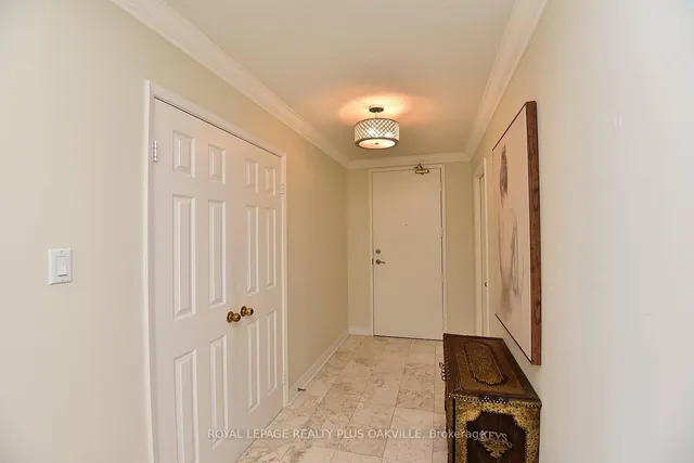 Additional image 4 of 2190 Lakeshore Rd Unit 204