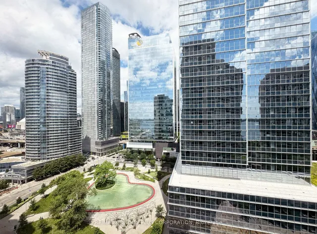 Additional image 7 of 55 Harbour Sq Unit 1917