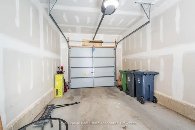 Additional image 44 of 120 Green Gardens Blvd