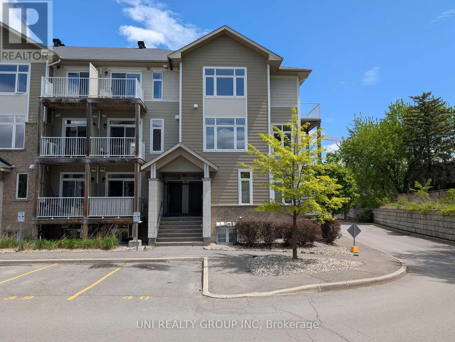 298C EVEREST PRIVATE|Ottawa, Ontario K1G4E3