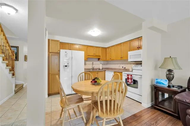 房产图片 7 - 10 Cadham Blvd 单元17