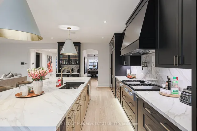 Additional image 13 of 142 Buckingham Ave