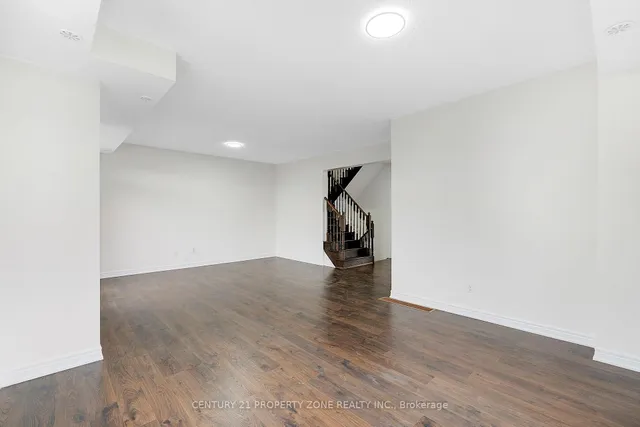 Additional image 26 of 28 Wardenwood Dr