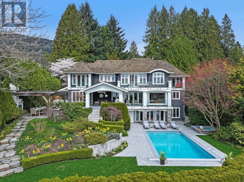 2964 MATHERS CRESCENT|West Vancouver, British Columbia V7V2L3