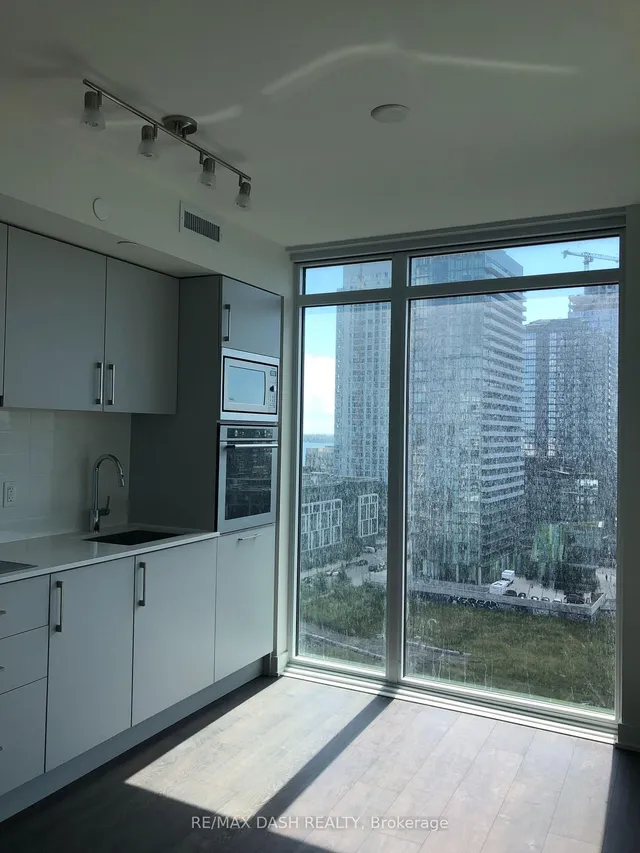 Additional image 6 of 27 Bathurst St Unit 1204W