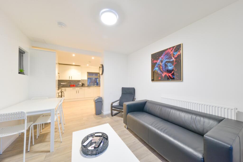 Additional image 12 of Room 1, Pond Croft, Hatfield