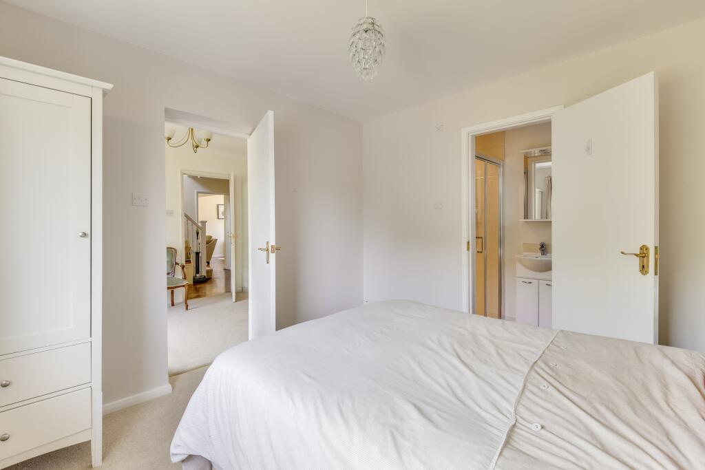 Additional image 22 of Oakhill Drive, Welwyn, AL6