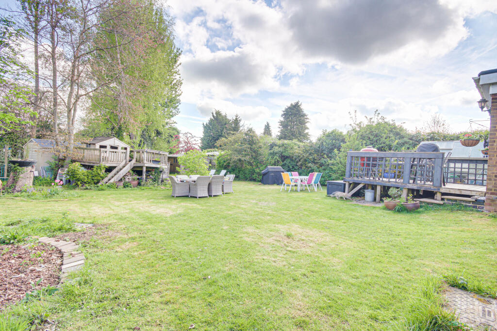 Additional image 16 of Cheverells Close, Markyate, Hertfordshire, AL3