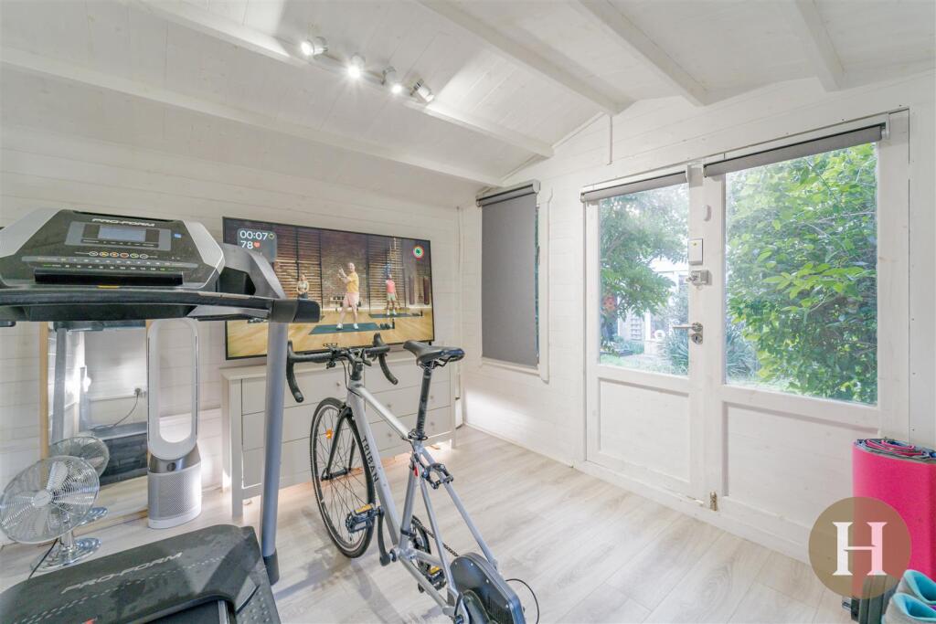 Additional image 33 of Kesteven Close, Edgbaston, Birmingham, B15