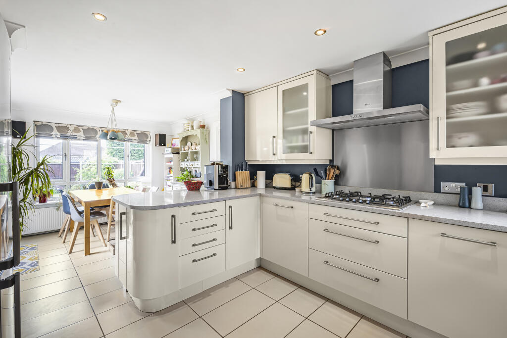 Additional image 3 of Whitethorn, Welwyn Garden City, Hertfordshire, AL7